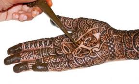 How much it costs for henna tattoo? Henna Tattoo Guide Lovetoknow