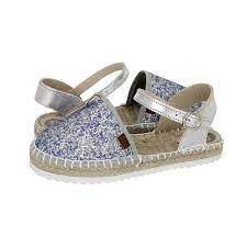 Ανακάλυψε τη μεγαλύτερη συλλογή από γυναικείες εσπαντρίγιες για το φετινό καλοκαίρι, ανάμεσα στα πιο γνωστά brands σε πολλά υπέροχα σχέδια & χρώματα! Esko Paidikes Espantrigies Gioseppo Apo Glitter Kai Derma Gianna Kazakou Online