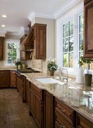 72 Lovely Kitchen Backsplash With Dark Cabinets Decor Ideas In 2020 Kitchen Design Brown Kitchen Cabinets Kitchen Renovation