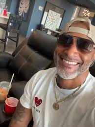 Derrick Boaz (@derrickboaz033)