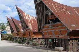 Tari dari sumatera barat ini. Rumah Bolon Rumah Adat Suku Batak Di Sumatera Utara Halaman All Kompas Com