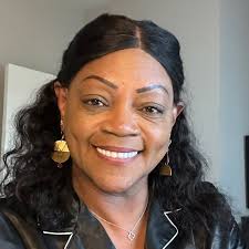 I knew from the facial expressions that lil mama was gonna tear it up!