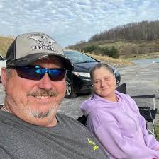 Meatloaf,pinto beans w/ham,fried taters, rolls and a nice slice of tomato