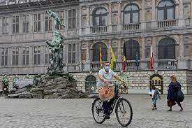 Lire aussi edito | coronavirus: Coronavirus En Belgique Pas Encore De Couvre Feu Ce Soir A Anvers