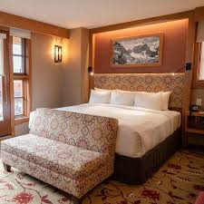 337 banff avenue, banff, ab t1l 1h8, canada. Banff Ptarmigan Inn Banff Frontier Ski