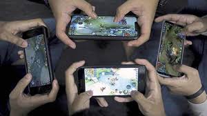 Mobile legend telah menjadi games moba yang cukup menarik perhatian dan juga sangat terkenal, game ini telah dimainkan banyak orang di seluruh dunia. Berapa Jumlah Pemain Mobile Legends Di Seluruh Dunia Jangan Kaget Ini Perkiraannya