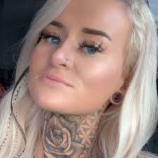 Tanisha Templeton's Instagram, Twitter & Facebook