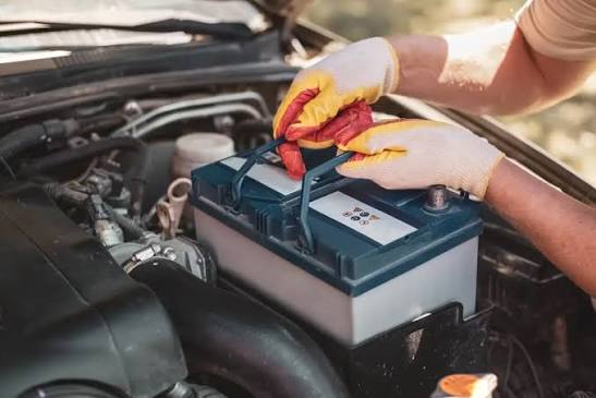 How to Choose the Perfect Battery for the Hot Climate in the UAE
