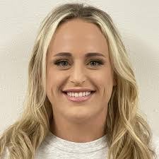 Amanda Belew's Instagram, Twitter & Facebook