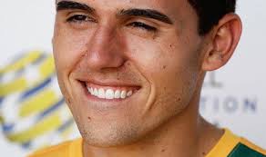 Rogic completes Hoops switch