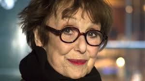 Una stubbs on the set of sherlock in 2015. Mhrefb2tehwagm