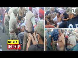 He has 44 years of experience. J6tuquxnzwhdpm