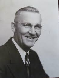 Denise Paulsen's Instagram, Twitter & Facebook