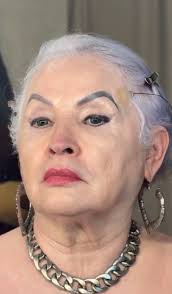 Amigueess que productos son sus favoritos para maquillajes de catarinas y  looks de Halloween ? 🤭🎃👻