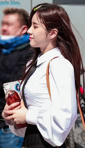 Pale Blue On Twitter Girl Pale Blue Side Profile