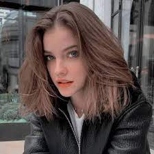 17 Barbara Palvin Icons Tumblr Short Grunge Hair Aesthetic Hair Hair Inspiration