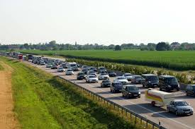 Selon bison futé, la circulation va être chargée ce vendredi au niveau des retours. Bison Fute Voit Rouge Et Noir Gros Bouchons Attendus Sur Les Routes Ce Week End Actu