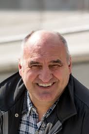 Cris Blohm und Dennis Eden ermitteln in einem neuen Münchner Fall! "Ein  feiner Tag für den Bananenfisch"