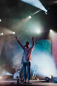 Jika anda semua hendak mendapatkan poster konser musik ini apa yang awak perlu lakukan adalah ikuti jom kita lihat dulu beberapa bahanposter konser musik ini. 750 Concert Pictures Hd Download Free Images On Unsplash