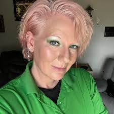 Gayle Gaither's Instagram, Twitter & Facebook