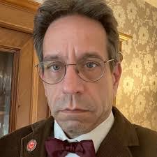 Robin Bast's Instagram, Twitter & Facebook