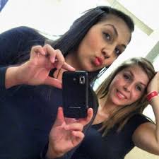 vanessa mena (@vanessamena92)