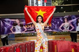 Mỗi bộ trang phục đều mang ý nghĩa, quảng bá nét đẹp văn hoá, con người ѵiệᴛ ɲaм. Hoa Háº­u Khanh Van Mang Niá»m Tá»± Hao Dan Tá»™c Len Ä'Æ°á»ng Sang Má»¹ Dá»± Thi Miss Universe 2020 Bao Dan Sinh