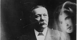 Houdini vs. Conan Doyle: una batalla por la ciencia del espíritu