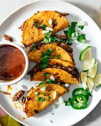 Ingredients tortillas 4 chicken thighs 1/2 tsp ground cloves 1/2 tsp cumin1 tbsp. Birria Tacos Recipe I Am A Food Blog