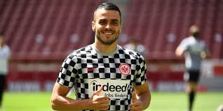 Unser newsticker zum thema kostic wechsel enthält aktuelle nachrichten von heute freitag, dem 9. Transfergeruchte Das Zittern Geht Los Erster Interessent Fur Kostic Sancho Transfer Wird Konkreter