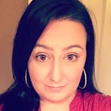 Jennifer Desch's Instagram, Twitter & Facebook