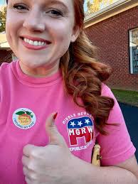 It was good to see so many friends, old and new, at Chairman Robert  Dickey's Peaches & Politics event last night. This is always one of my  favorite nights in June; you