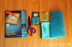 Add the corresponding '1' or '2' underneath, including the relevant flick marks along the lower half of the curve. Halloween Couples Costume Dr Seuss Thing 1 And Thing 2 Spot Of Tea Designs