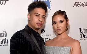 Austin mcbroom is a social media personality and a former ncaa. Austin Mcbroom Of Youtube S Ace Family Denies Rape Allegation National Globalnews Ca
