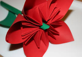 Aus herzelementen lassen sich die blüten basteln. Adventskalender 17 Turchen Origami Blume Falten The Inspiring Life