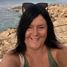 I'm heading to Swadlincote if anyone is around that area and fancies  meeting up ? X