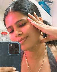 Mirror, mirror… you know the rest 😉” #tbt