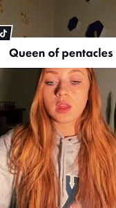 QUEEN OF PENTACLES👑💕What’s your favorite card? • #tarot  #learningtarotcards #envir #tarottiktok #queenofpentaclesmeaning  #queenofpentacles