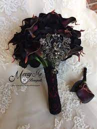 Adorable Halloween Bouquet Wedding Ideas 29 Halloween Themed Wedding Gothic Wedding Dark Wedding