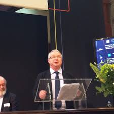 Vanno evitati assembramenti di massa, chi vota si espone a un contagio forte e in california non c'è legname per le bare 12/01/2021. Walter Ricciardi On Twitter Inspiring Talk By Martinmckee At R4shc Solidarity At The Basis Of Sustainable Health Systems In Europe Yes We Can Http T Co 8us2vttyjf