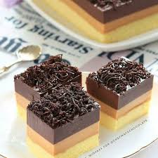Keluarkan Dari Oven Taburi Kayu Manis Bubuk Bisa Disajikan Hangat Ataupun Di 2020 Kue Lezat Makanan Ringan Manis Makanan Penutup Mini