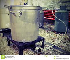 Y no te olvides de su familia. Cocina Para La Preparacion De La Comida Para Mucha Gente Imagen De Archivo Imagen De Estufa Hambre 87883323