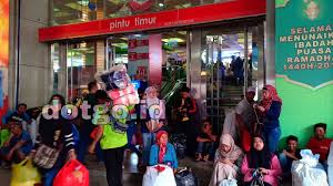 Pusat Grosir Murah Pasar Tanah Abang Blok A Mulai Diserbu Pengunjung Jelang Bulan Puasa Dotgo Id