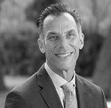 Elle Herr's Instagram, Twitter & Facebook