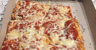 Ohio Valley Steubenville Style Pizza Giannamores Wintersville Oh Pizza Food Foodporn Yummy Love Dinner Salsa Recipe Food Family Meals Recipes