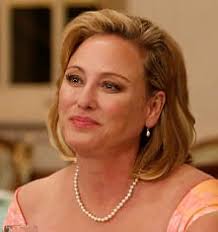 Beth Rollins's Instagram, Twitter & Facebook