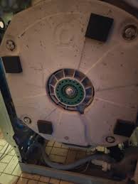 Spareka vous explique comment remplacer roulements et paliers de tambour d'une machine à laver. Lave Linge Electrolux Ewt126215 W Changement Des Paliers Lave Linge 2273264