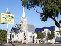Graceland Wedding Chapel Has Probably Seen More Celebrity Weddings Than Any Other Chapel In The Us It Was First Opened Chapel Wedding Vegas Wedding Graceland
