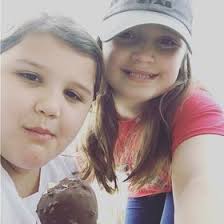 Emilee Ash (emilee3068)