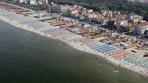 Forte Dei Marmi Ragazzina Positiva Al Coronavirus Bullizzata In Chat La Repubblica